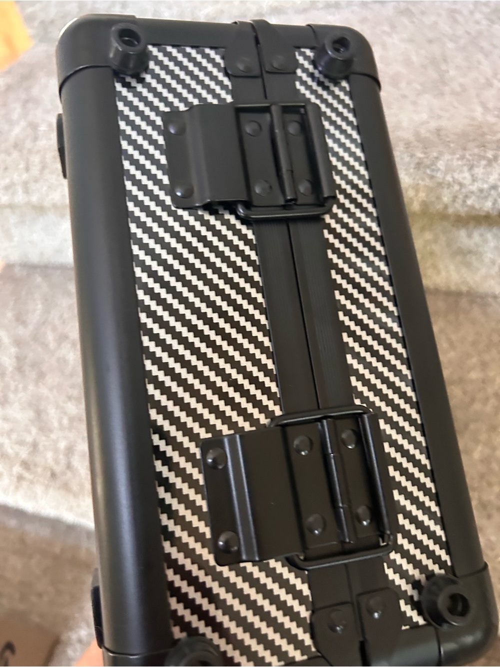 Zion Slab Case Go Carbon Fiber Black/Silver One Row Card Case. - Picture 3 of 10